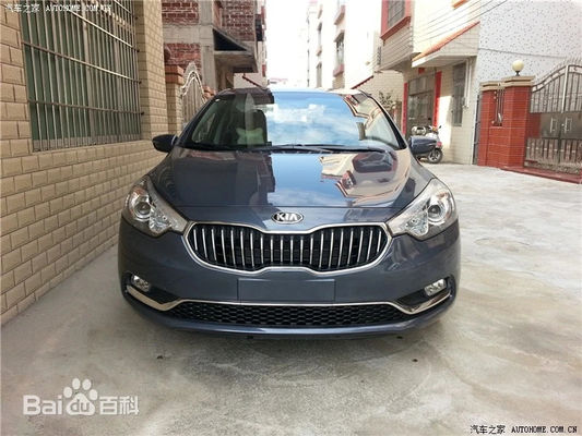 K3 Kia Subcompact Car 4 portas Sedan com tela sensível ao toque de alta resolução