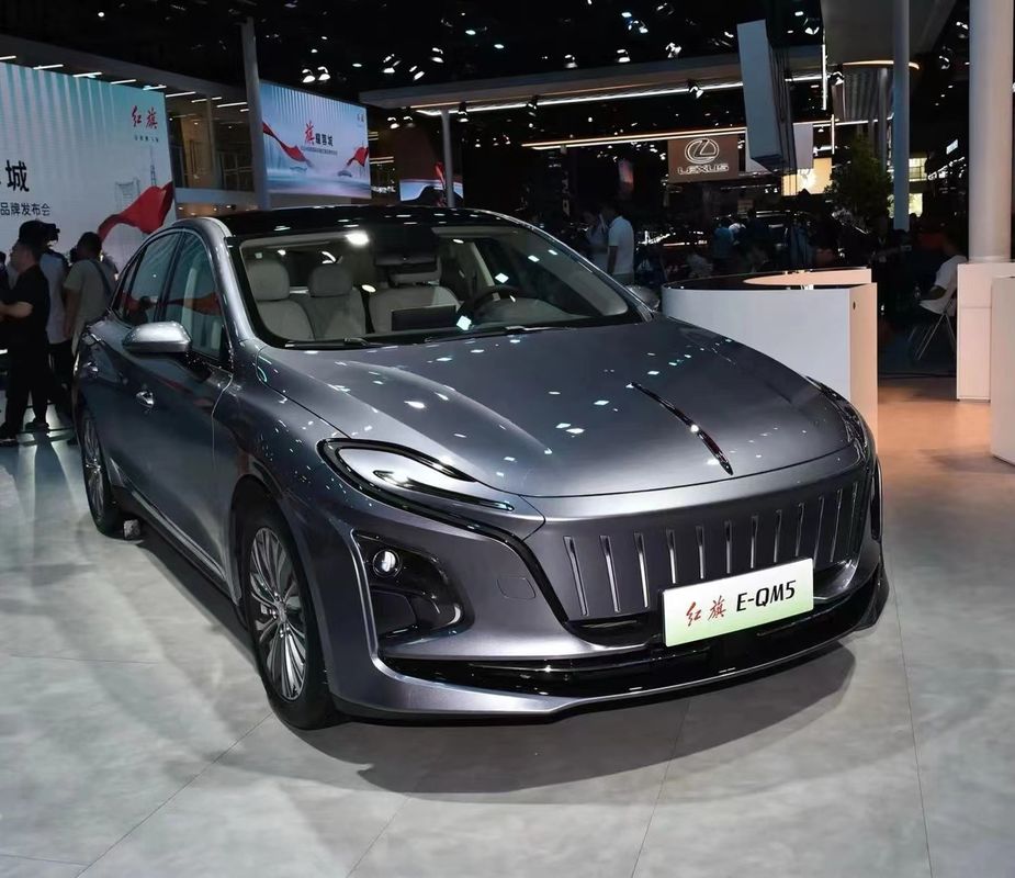 Benzina ou combustível elétrico 2024 Hongqi Eqm5 Carro Cor preta Ventilação eficiente do assento